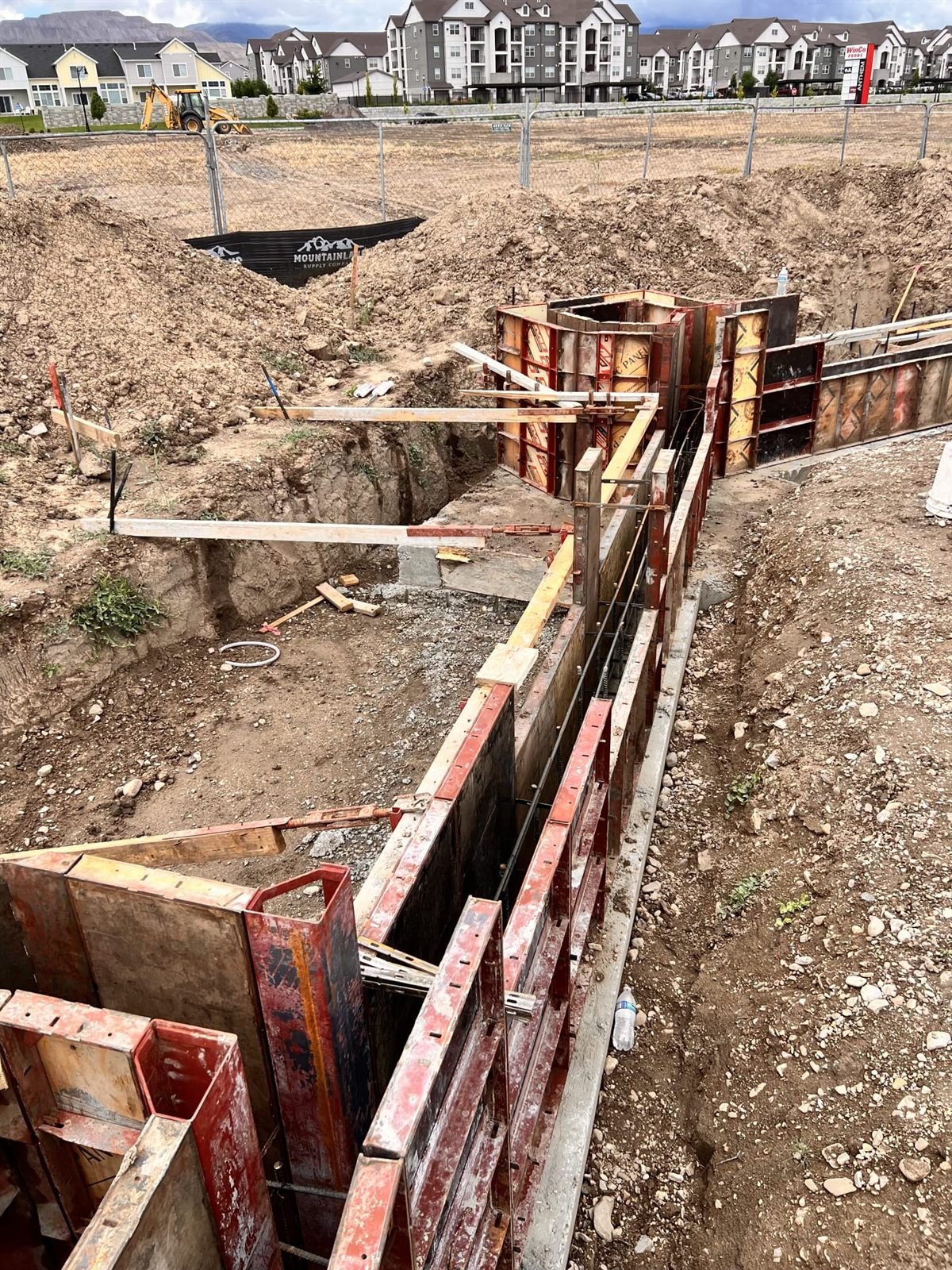 Foundation formwork